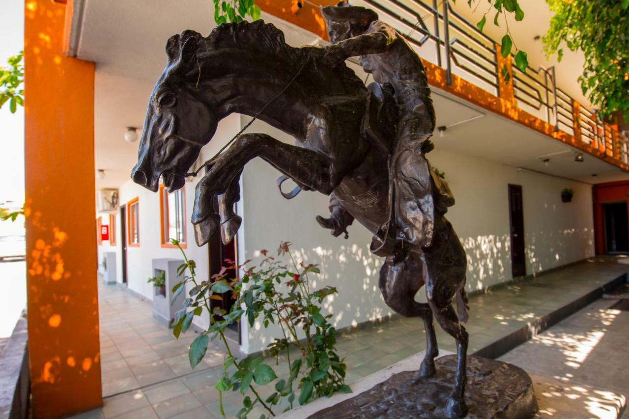 Hotel Cucapa Matamoros  외부 사진