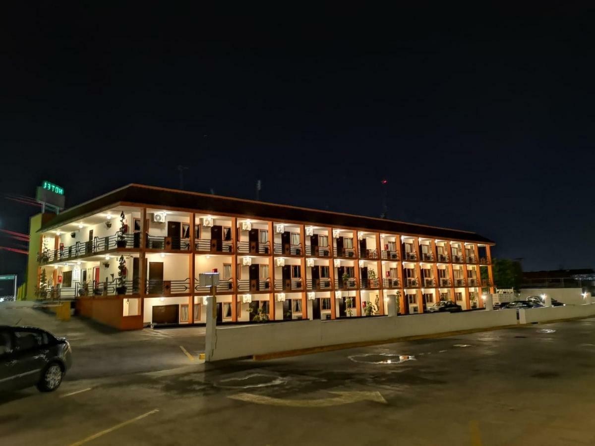 Hotel Cucapa Matamoros  외부 사진